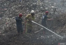 Landfill Fire in Klaten Affects 1,485 Residents with Thick Smoke