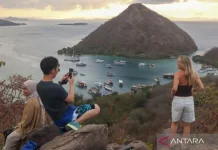 Earthquake Destroys Tens Hospitality Venues in Flores