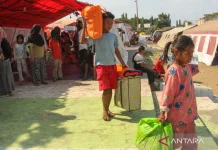 BNPB Facilitates Fifth-Phase Return of 725 NTT Earthquake Evacuees