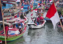 Jakarta’s Kalibaru Festival Highlights Community Unity with Carnival, Boat Parade