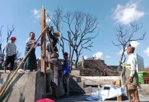 Sade Residents Hold Nyemulak Tradition to Mark Rebuilding of Traditional Houses