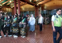 Hajj and Umrah Officials Monitor Flight Disruptions from Anak Krakatau Ash