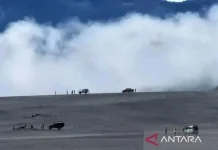 Mount Bromo Reopens After Wildfire Safety Review