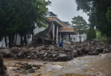 Flash Floods Hit West Sumatra’s Solok, 32 People Displaced