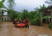 Flash Flood Hits 6 Villages and Affects 150 Families in Lampung