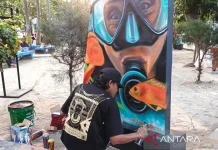 Wall of Jakarta Transforms Tidung Island for World Tourism Day