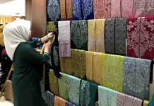 Gorontalo’s Karawo Embroidery Shines at Kriyanusa 2026