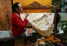 Batik Industry Faces Artisan Succession and Market Challenges