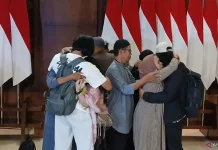 Four Indonesian Crew Freed from Somali Pirates Return Home Safely