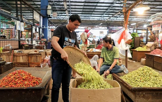 Indonesia’s Food Security Unaffected by Middle East Conflict, Minister ...