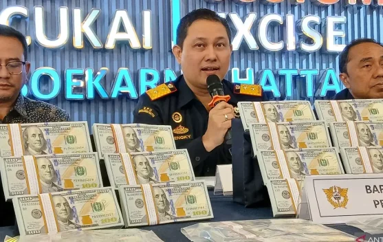 Indonesian Customs Probes Undeclared USD 350,000 Cash Brought From Thailand
