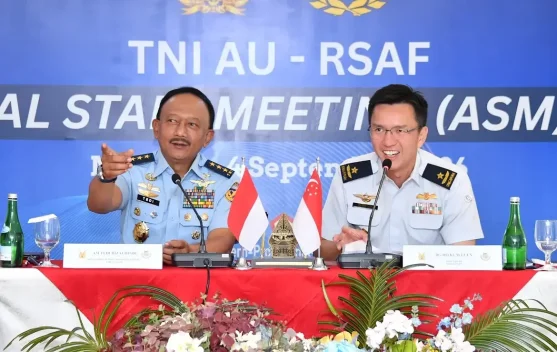 Indonesia–Singapore Air Forces Strengthen Ties Through Annual Staff Meeting
