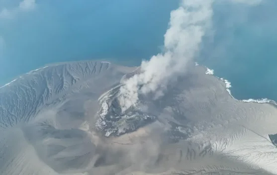 Cloud Seeding and Water Mist Used to Disperse Mount Anak Krakatau Ash