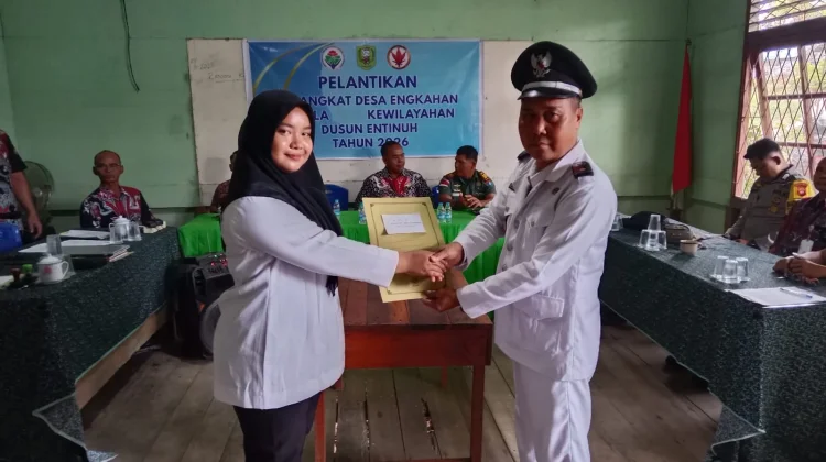 Pemdes Engkahan Resmi Lantik Kawil Baru