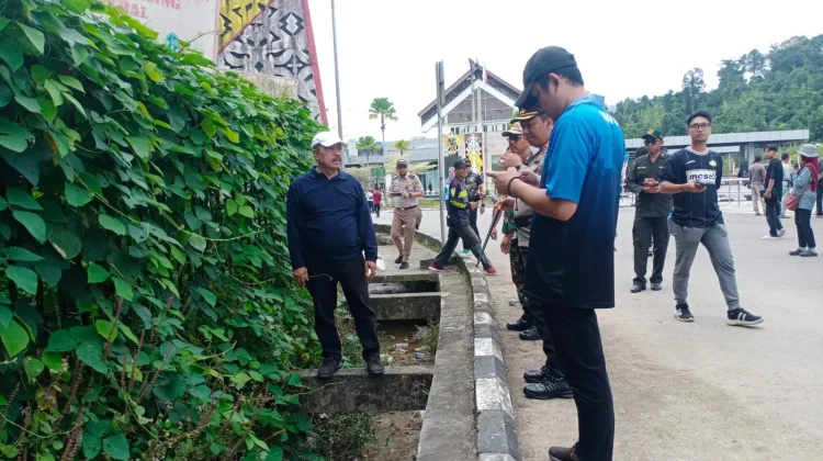 Bupati Sanggau Ajak Warga Tingkatkan Budaya Bersih