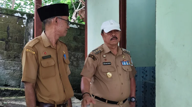 Bupati Ontot Inspeksi Kebersihan Sekolah di Sanggau