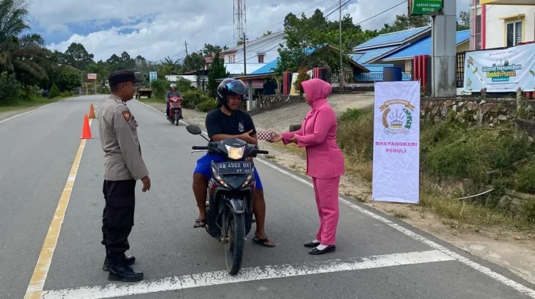 Polsek Beduai Tumbuhkan Kepedulian Sosial di Bulan Ramadan