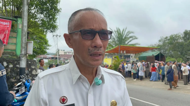 Disperindagkop Sanggau Pastikan Pasokan Bahan Pokok Aman