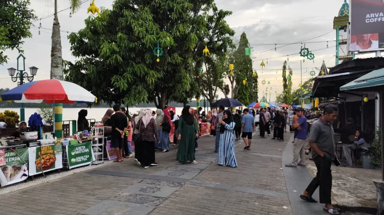 Festival Takjil Ramadan Sanggau Disambut Antusias Warga