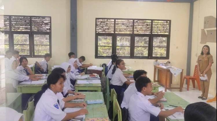 Sanggau Masih Kekurangan Seribu Lebih Guru