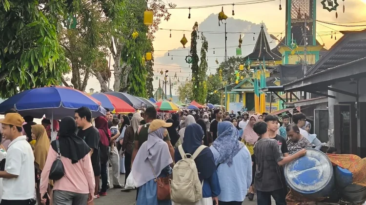 Warga Padati Penutupan Festival Kuliner Takjil Ramadan Sanggau