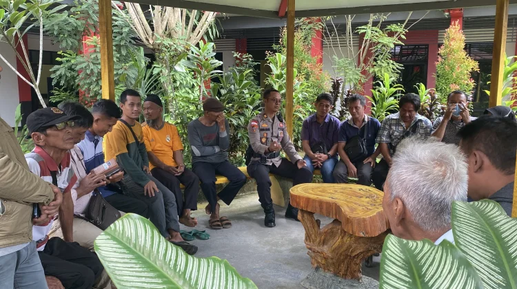 Kepolisian Kawal Aksi Damai di Kantor Bupati Sanggau
