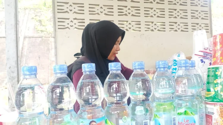 Pedagang Makanan di Entikong Turun Omzet saat Ramadan