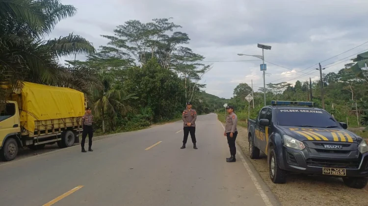 Polsek Sekayam Intensifkan Patroli di Jalur Lintas Negara