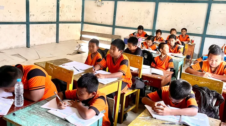 DPRD Sanggau Soroti Kekurangan Guru dan Infrastruktur Sekolah