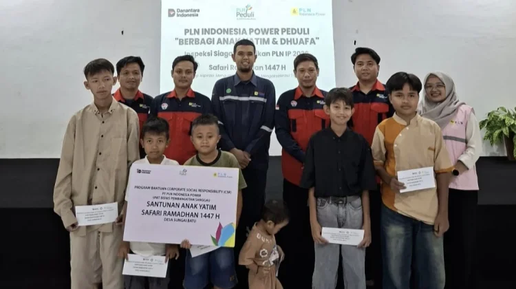 PLN IP-UBP Sanggau Santuni Yatim di Sungai Batu