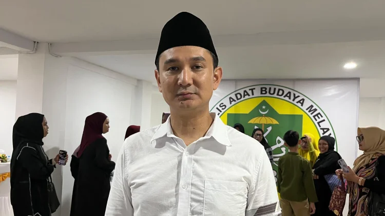 DPR RI Imbau Warga Tak Panic Buying BBM