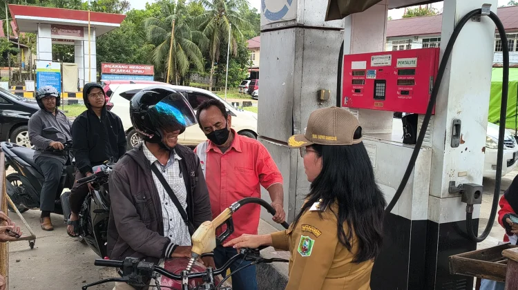 Wabup Sanggau Imbau Warga Gunakan BBM Sesuai Hak