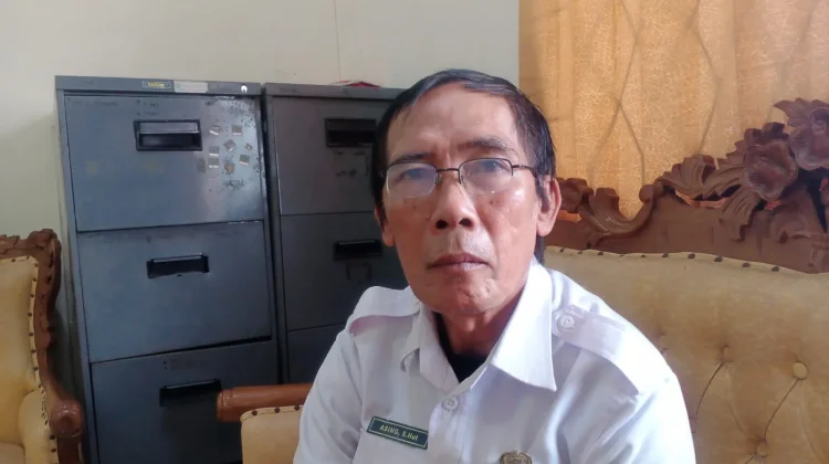 Pemerintah Kecamatan Entikong Awasi Distribusi BBM untuk Warga