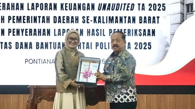 Bupati Sanggau Serahkan LKPD 2025 ke BPK Kalbar