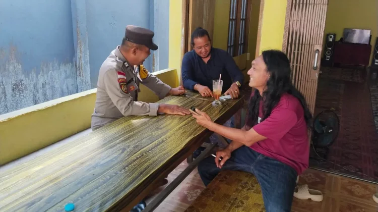 Polsek Entikong Tingkatkan Patroli Keamanan Masyarakat