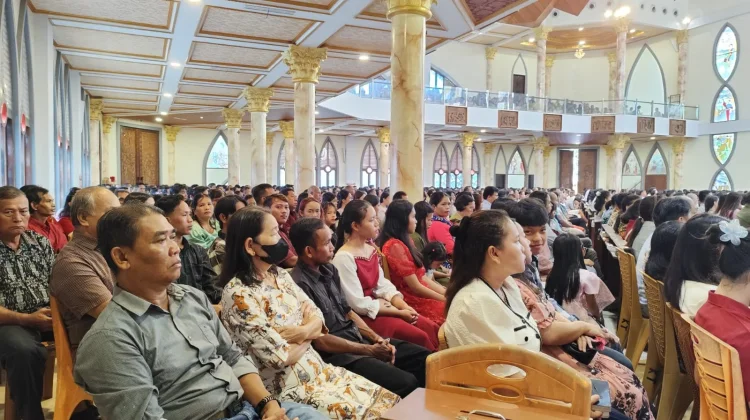 Paskah, Umat Katolik Sanggau Diminta jadi Garam Dunia