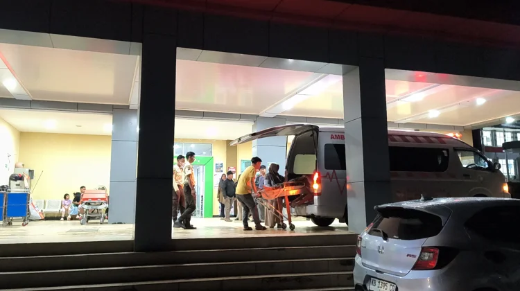 Korban Kecelakaan Bus Damri Ditangani RSUD Sanggau
