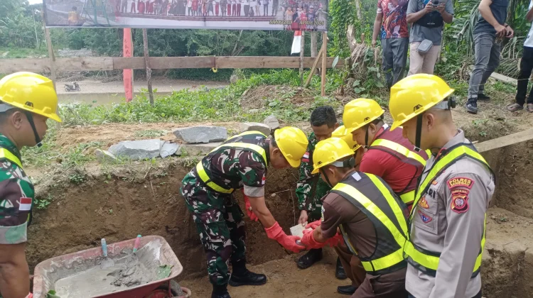 Danrem Purnomosidi Groundbreaking Jembatan Gantung Garuda di Sotok