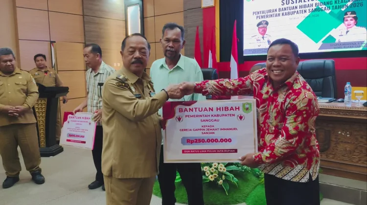 Bupati Ontot Ingatkan Penerima Hibah Bertanggungjawab Kelola Anggaran