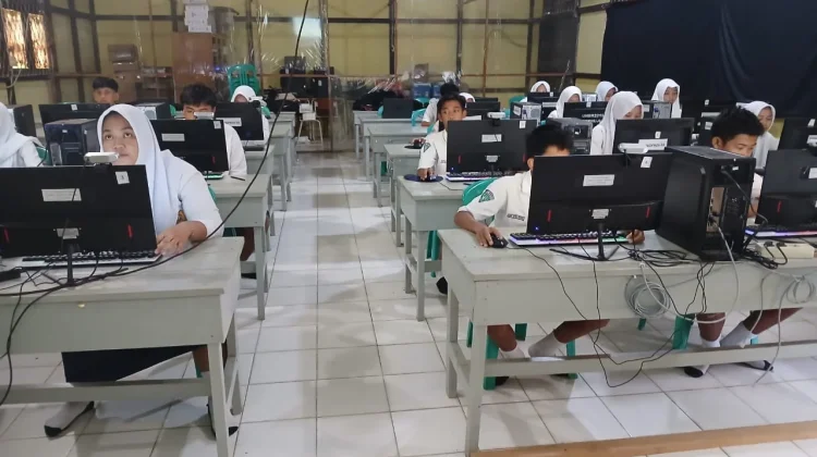 Ribuan Siswa Sanggau Ikuti TKA 2026