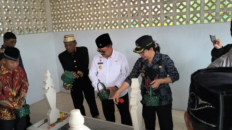 Wabup Susana: Ziarah Jadi Pengingat Jasa Pendahulu Sanggau