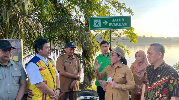 DPRD Kalbar Soroti Jalan Sempit Rawan Kecelakaan di Sanggau