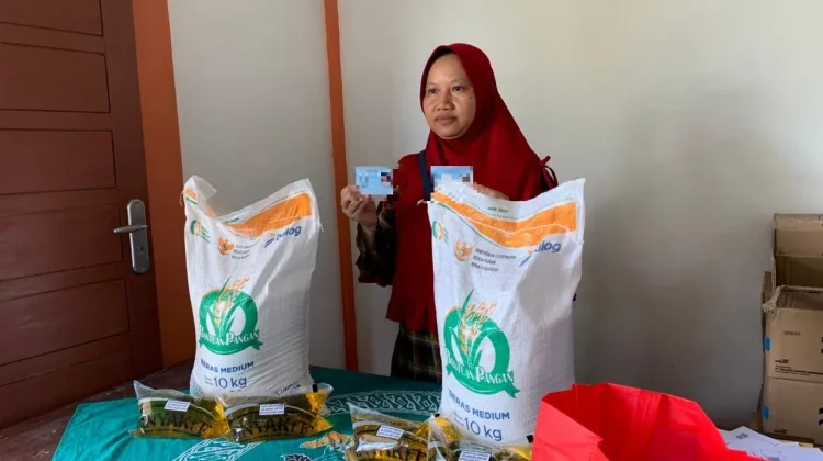 Pemerintah Salurkan Bantuan Pangan Secara Bertahap di Sanggau