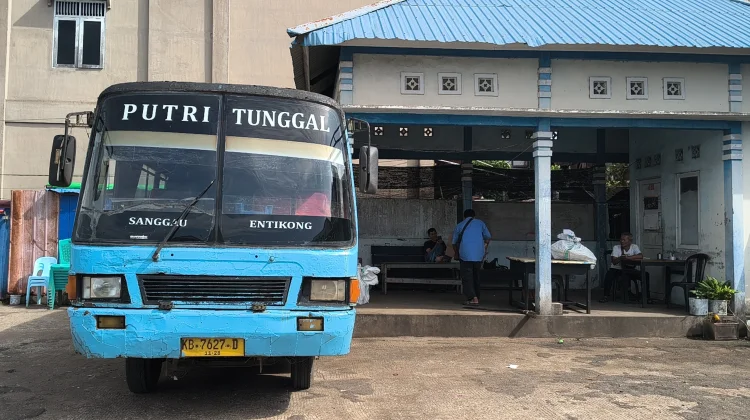 Sopir Bus Sanggau Semakin Bergantung dengan Solar Subsidi