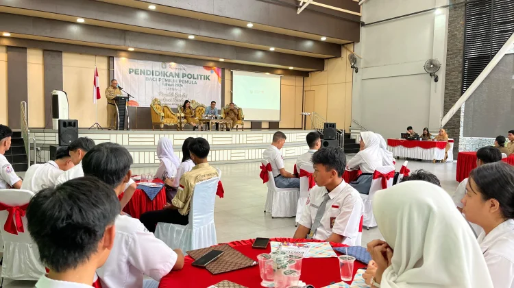 Tingkatkan Partisipasi, Kesbangpol Kalbar Sosialisasikan Pendidikan Politik
