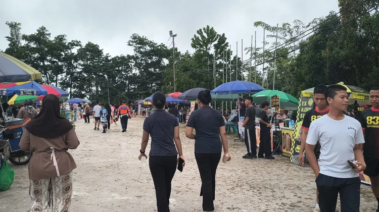 Cuaca Hujan, Geliat UMKM di Samer Weekend Justru Meningkat