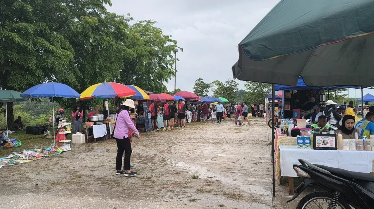 Hujan Tak Surutkan Antusias Warga di Samer Weekend