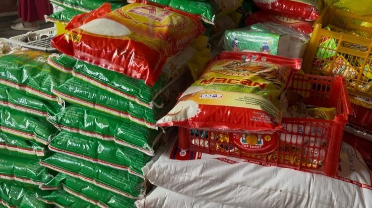 Pedagang Sanggau Pastikan Tak Ada Beras Oplosan