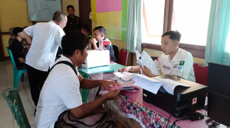 Disdukcapil Kalbar Perkuat Layanan Adminduk di Perbatasan Sanggau