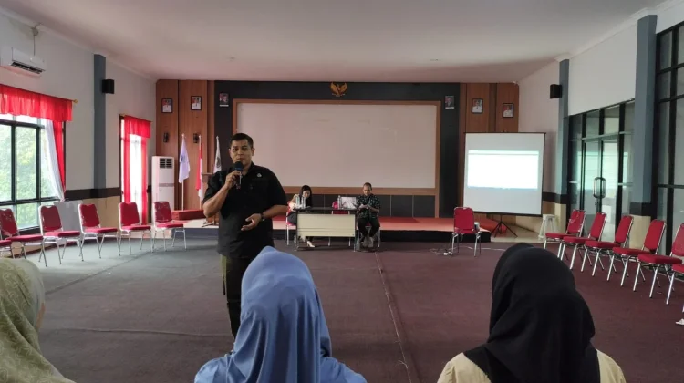 Kejari Sanggau Edukasi Guru Cegah Kekerasan Anak